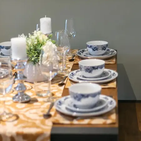 8 Eighth Ave Retreat On The Beautiful 4-bed Pass The Keys